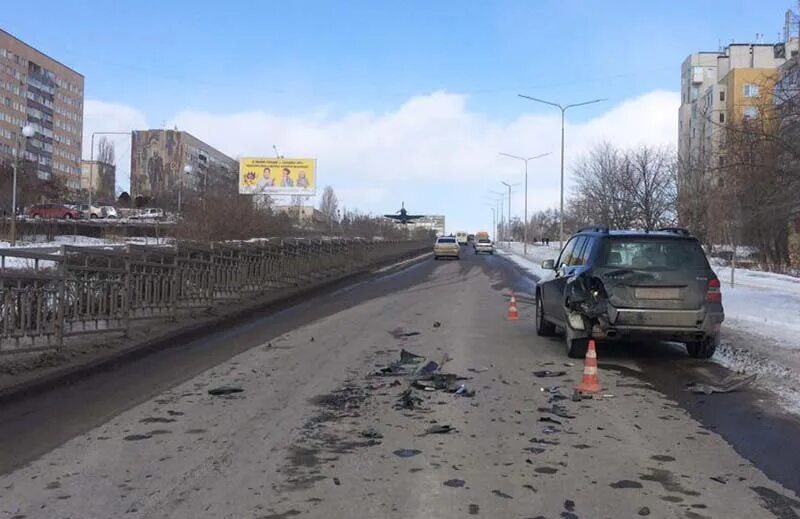 Камышин инфокам новости. Авария бмв камышин шестерка. Авария камышин саломатино. Перекресток камышин. Профилактическое мероприятие автобус.