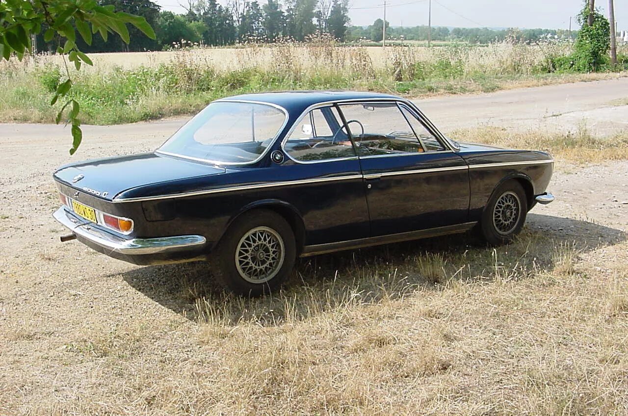 Bmw 2000 года. BMW 2000. BMW 2000 CS 1966. BMW 2000cs e9. BMW 2000 C.