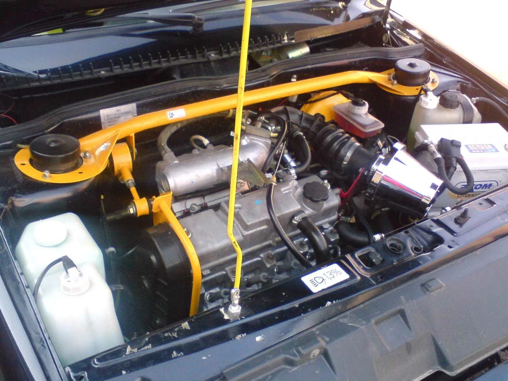 6 105 л. 7. Ваз 2105 под капотом. Дополнительная подушка ваз 2109. Двигатель toyota 2jz-gte.