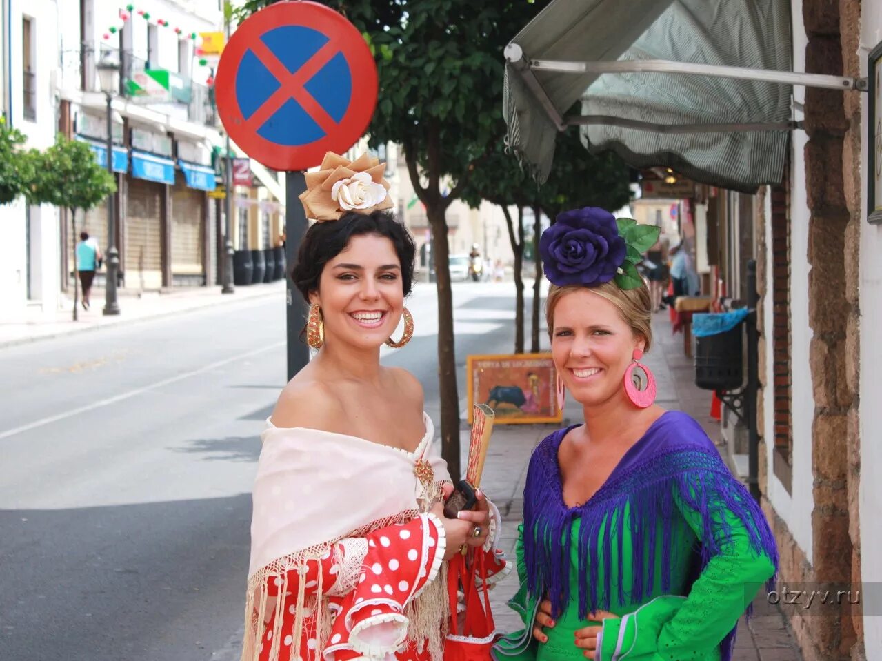 Эшли испанка. Красивые испанки. Женщина из испании. Испания женщины. Фанатка сборной испании.