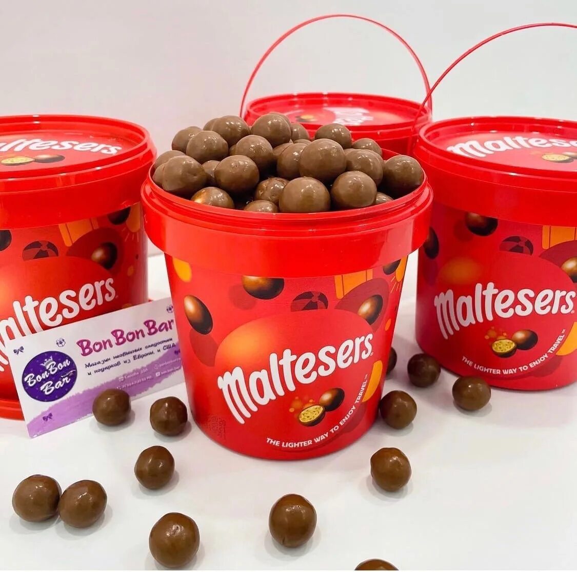 Мальтизерс шоколадные шарики. Шоколадные конфеты Maltesers. Шоколадные воздушные шарики Maltesers. Конфеты Maltesers шоколадные шарики. Конфеты maltesers купить