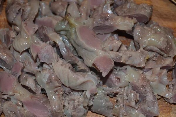 Желудки утиные конфи жареные. Куриные субпродукты желудочки. Индюшачьи желудки. Мышечные желудки куриные. Желудочки индейки.