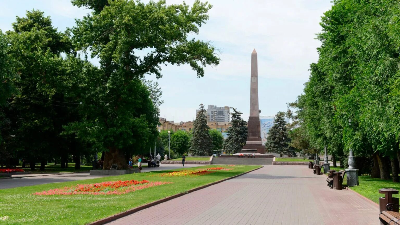 Павших борцов 9. Площадь павших борцов волгоград. обелиск в волгограде аллея героев. площадь павших героев волгоград. вечный огонь волгоград аллея героев.