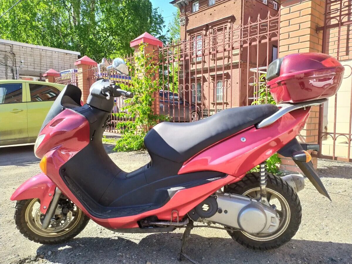 Сузуки Авенис 150. Скутер Сузуки Авенис 150. Скутер Suzuki Avenis 150 (Сузуки Авенис). Suzuki Avenis 150 расцветки. Двухместный скутер 50 кубов