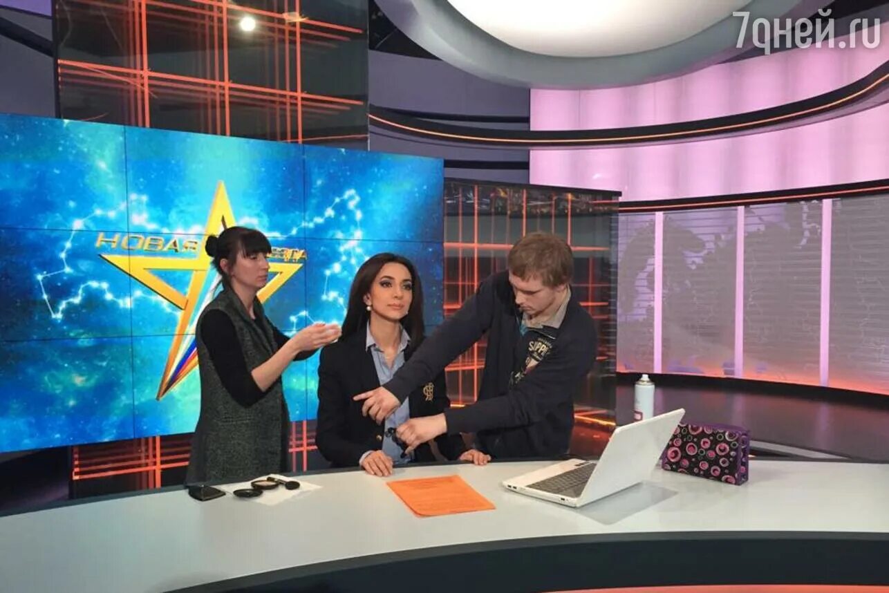 Телеканал звезда новости. Звезда - новый век телеведущие канала «звезда». Новости дня телеканал звезда. Тв канал звезда новости сегодня. Тв канал звезда новости сегодня.