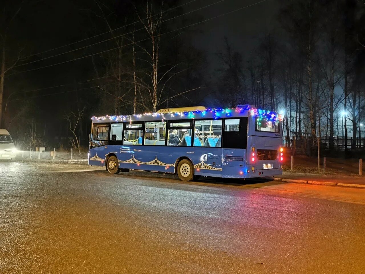 Тверь транспорт верхневолжья маршрут 43 автобуса. Автобусы тверь сахарово. Транспорт верхневолжья тверь маршруты. Расписание 19 автобуса тверь. Транспорт верхневолжья тверь.