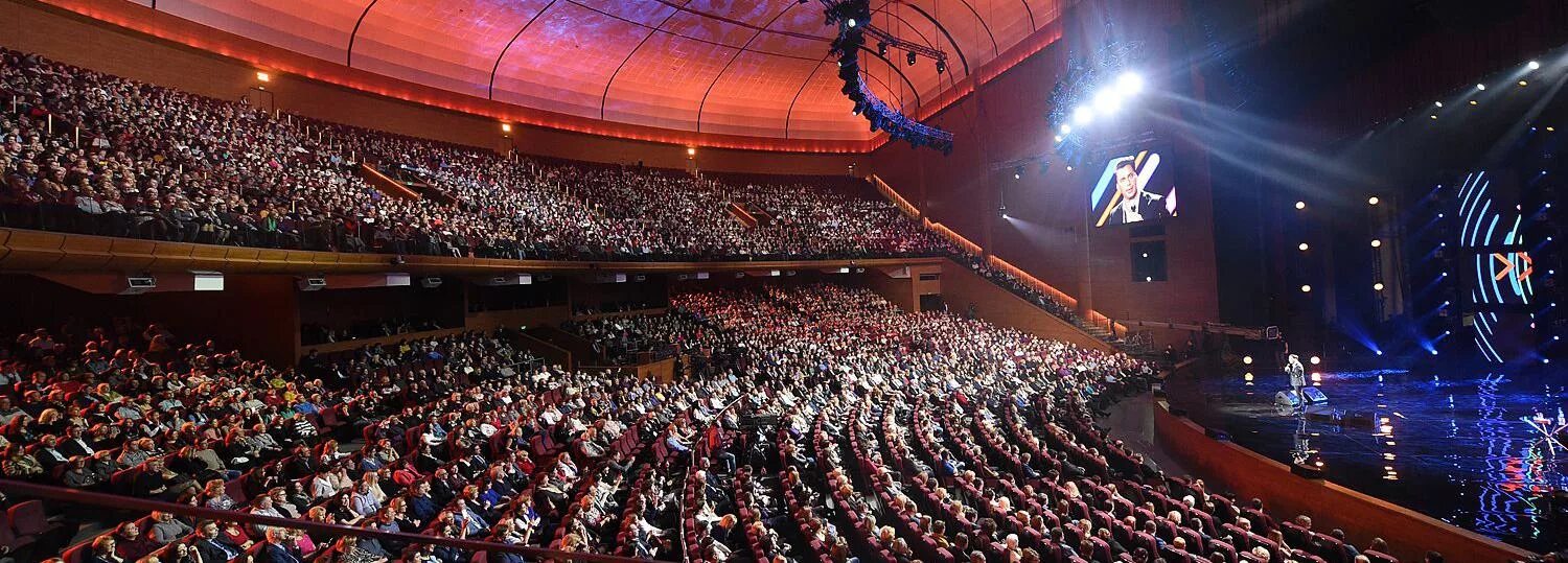 Crocus City Hall концертный зал. Москва концертный зал «Крокус Сити Холл» большой зал. Crocus City Hall концерт. Крокус Сити Холл амфитеатр.