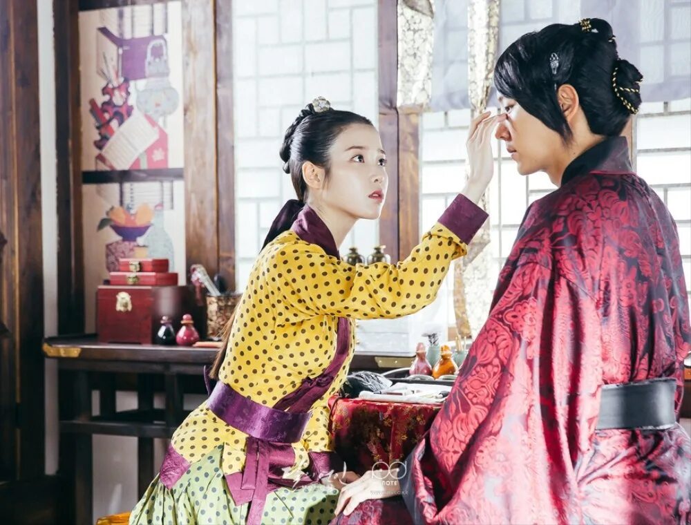 Алое сердце корея дорама. Алые сердца корё наследный принц. Алые сердца корея дорама обложка. Алые сердца песни слушать. Обложка дорамы алые сердца корё.