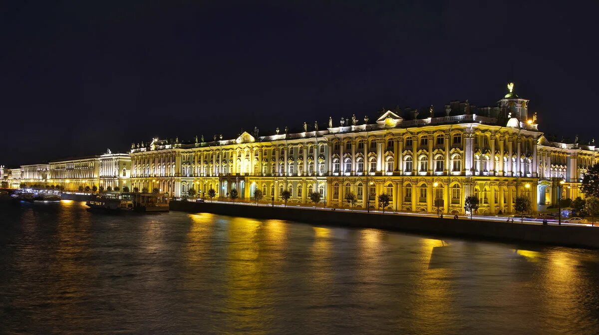 Эрмитаж санкт-петербург ночной. Эрмитаж санкт-петербург фото внутри. Эрмитаж красноярск. Зимний дворец санкт-петербург ночью. Ночной эрмитаж.