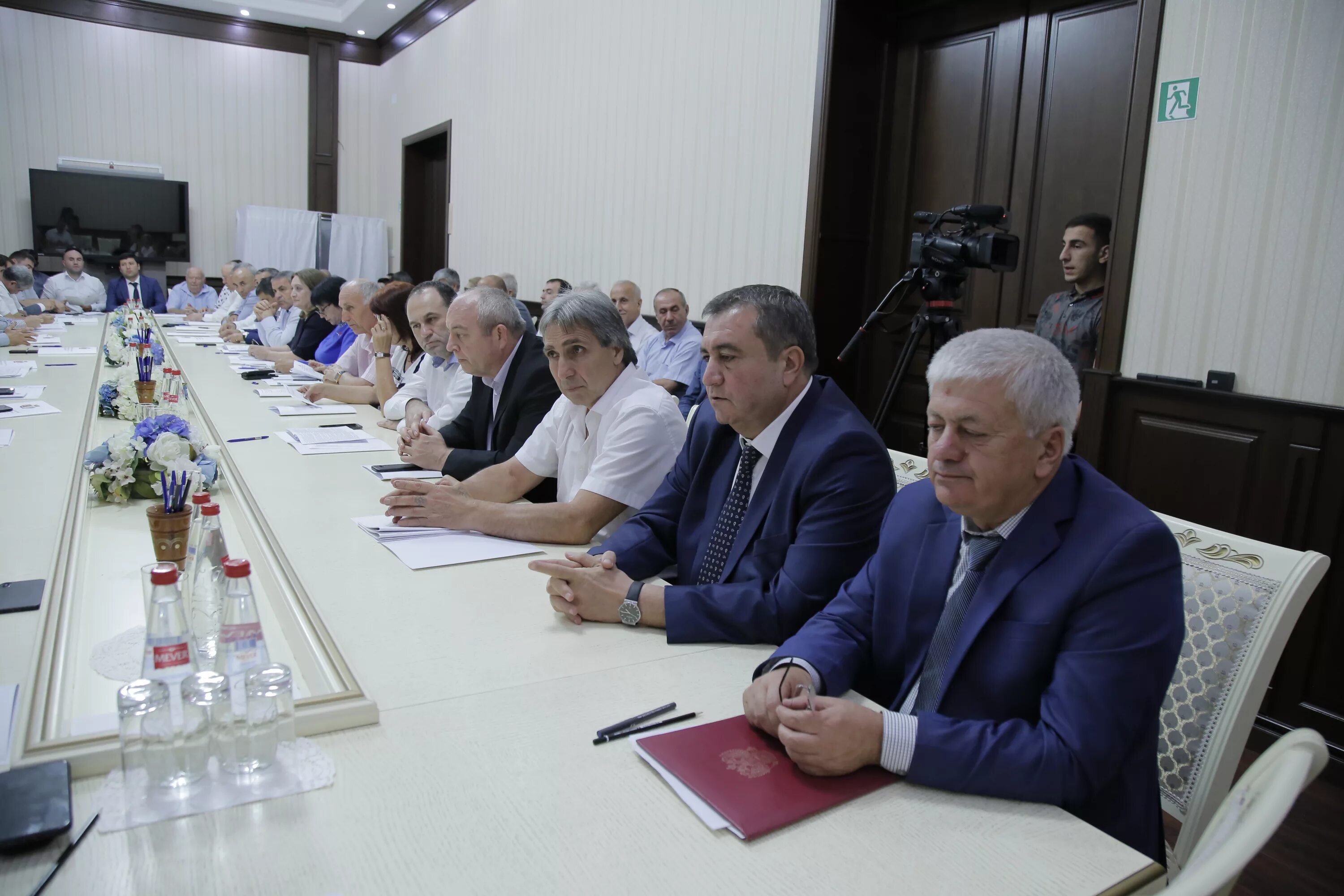 сайт депутатов городского округа город дербент. депутат народного собрания города дербента. депутаты дербента. сессия собрания депутатов городского округа город дербент. заседание собрания депутатов городского округа город дербент.