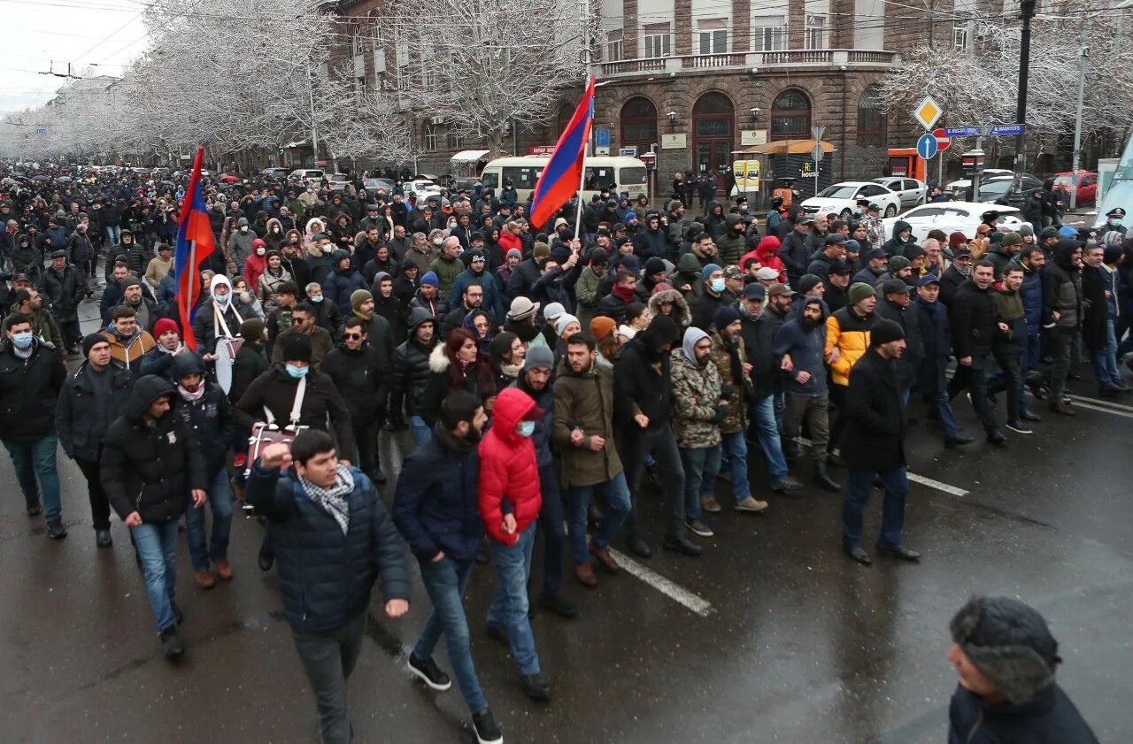 Сми ереван. Протесты в Армении 2021. Митинг в Армении 2020. Митинг Армении против Пашиняна. Митинги в Ереване 22 ноября 2022.