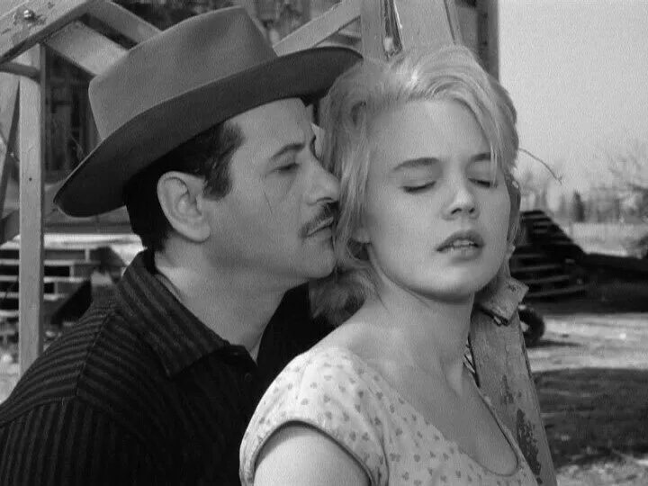 куколка фильм 1956. куколка 1956. кэрролл бейкер беби долл. кэрролл бейкер беби долл. Baby doll 1956.