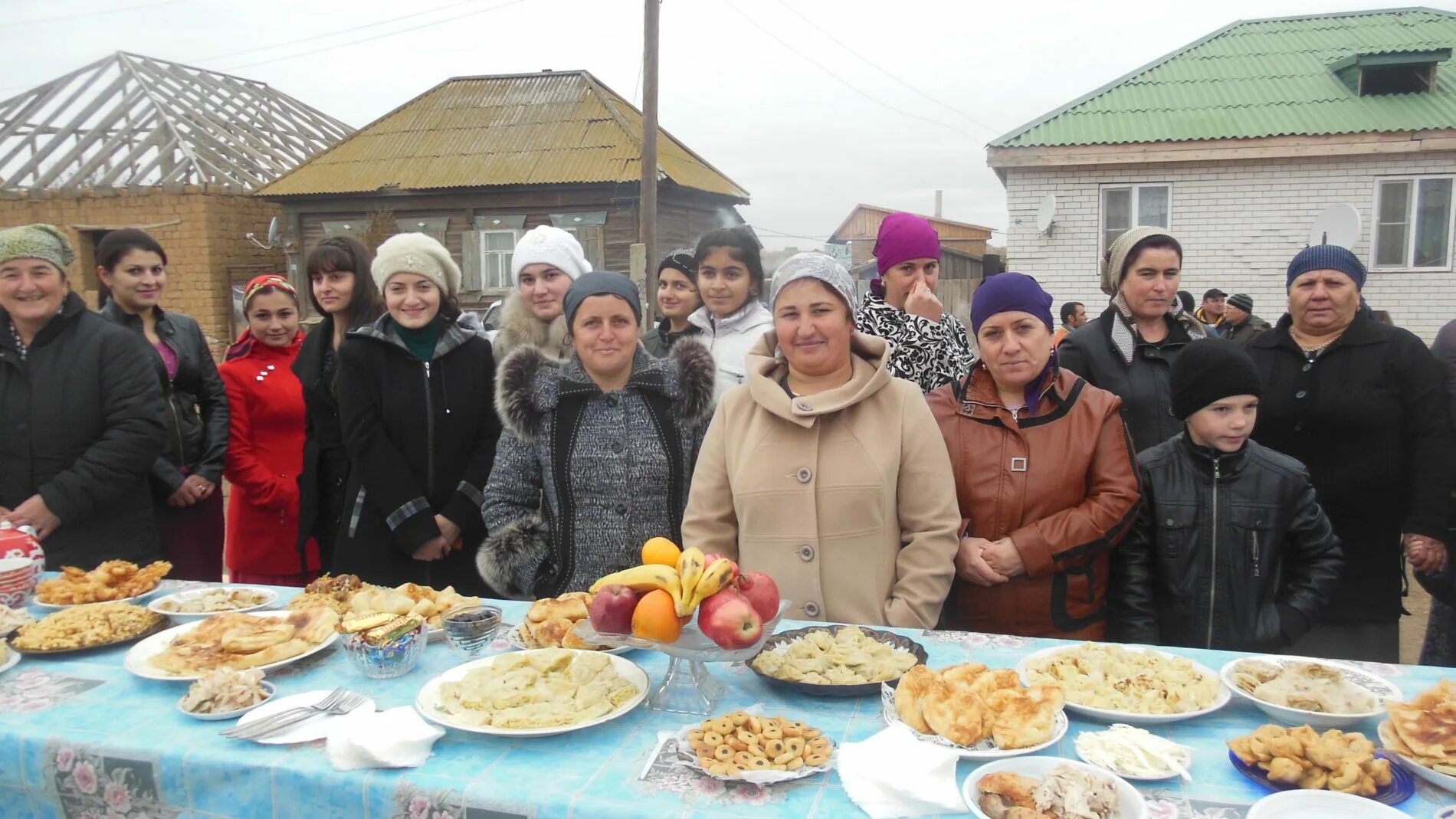 Турки-месхетинцы национальная одежда. Турки месхетинцы википедия. Турки месхетинцы национальный костюм. Турки месхетинцы национальный костюм. Турки-месхетинцы национальная одежда.