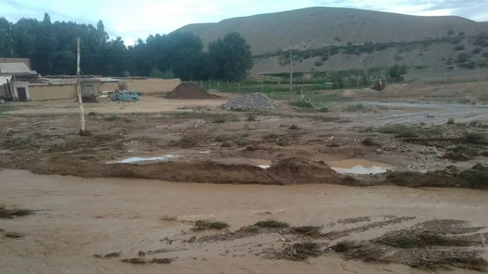 Селевые потоки киргизия поля. Погода в кр селе. Погода в кр селе. Село старая васильевка. Черемное алтайский край.