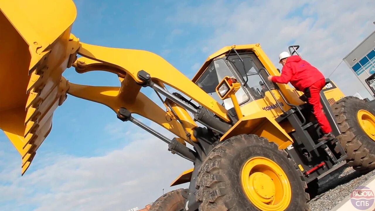 Работа тракториста машиниста погрузчика. 23. 01. Вилы на sdlg 933. Водитель погрузчика штабелера.