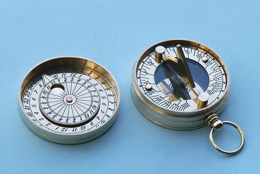 сувенир солнечные часы. солнечные часы дизайнерские. древние солнечные часы. скульптура солнечные часы. головоломка с солнечными часами.