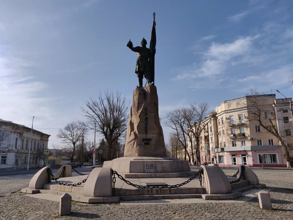 Памятник ермаку в новочеркасске. Площадь ермака новочеркасск. Новочеркасск площадь ермака 7. Микешин памятник ермаку. Площадь ермака новочеркасск.