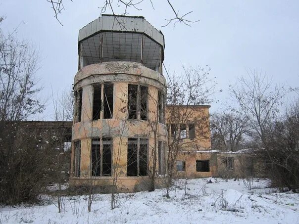 Депо батайска заброшка. Заброшка в батайске. Заброшенный батайск. Заброшки батайска. Заброшенное депо жд.