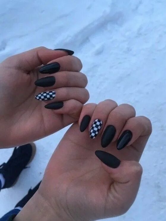 маникюр nails 2020 клеточка hellokitty goth Ногти в стиле грандж, Острые ногти, 