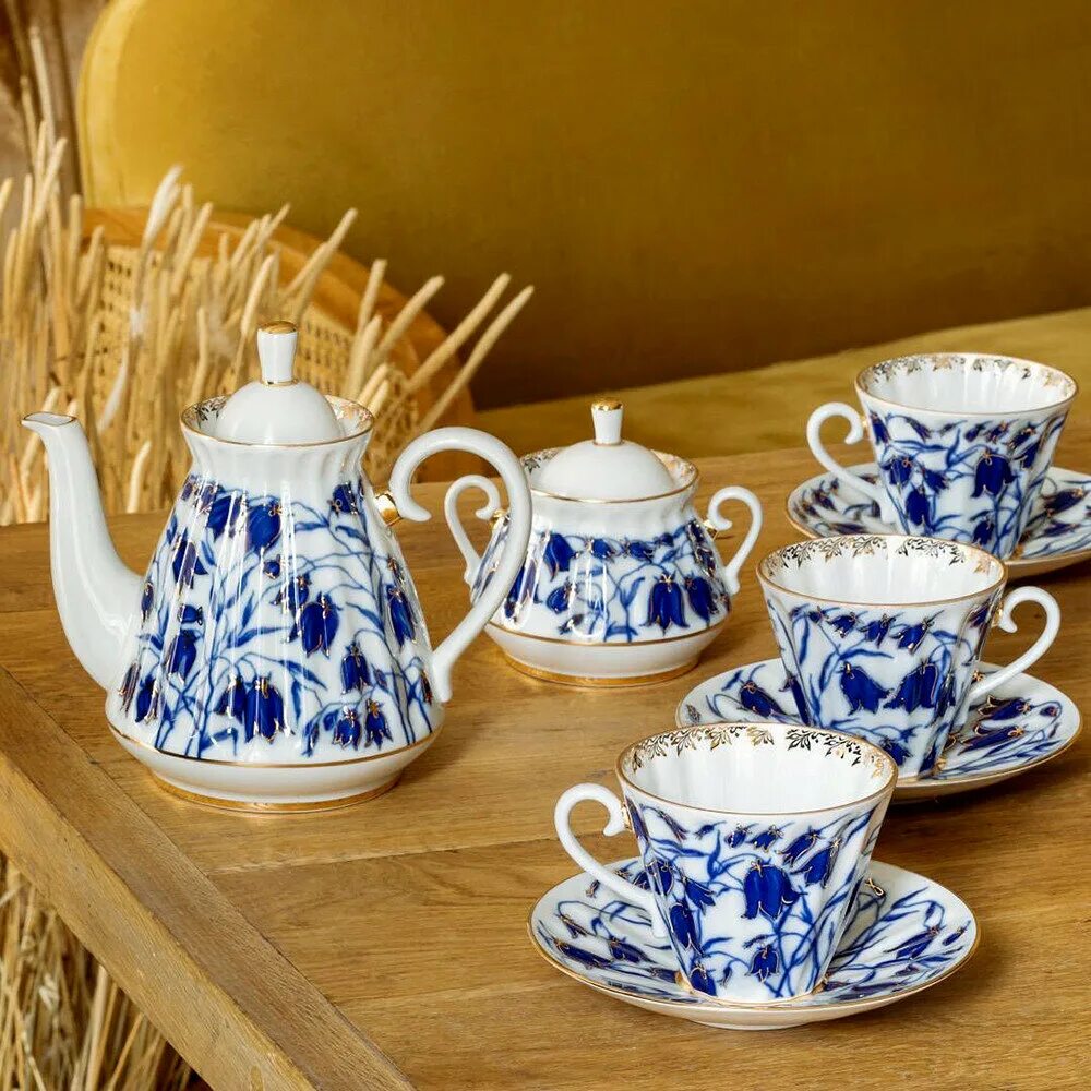 императорский фарфор ифз. ифз императорский фарфоровый завод. ифз императорский фарфоровый завод. чайный сервиз колокольчики ифз. ифз императорский фарфоровый завод.