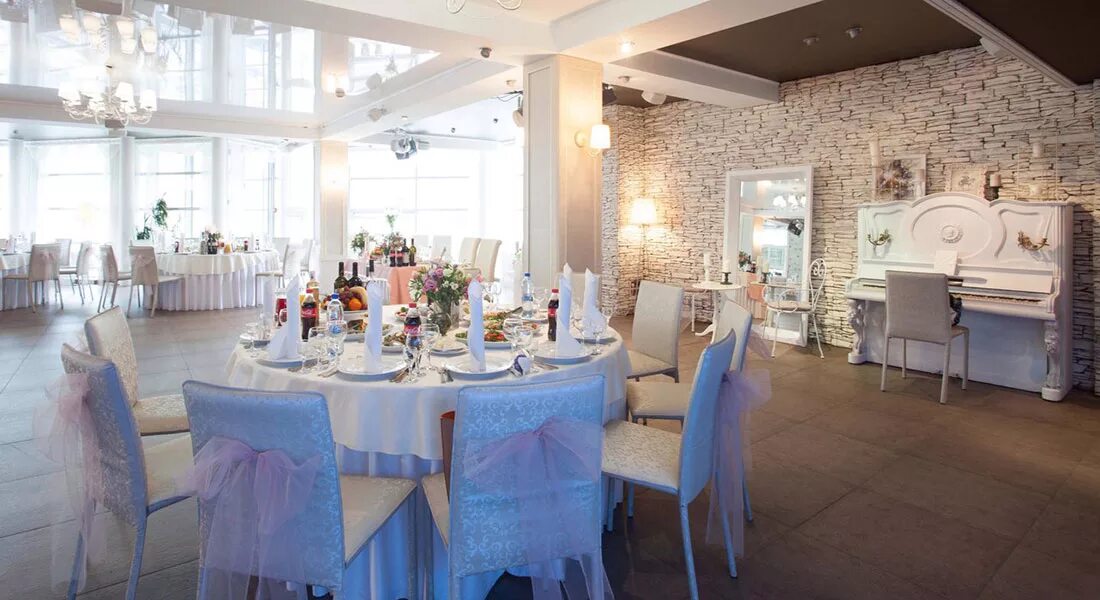 Таврический сад ресторан банкетный. Vinity потемкинская 4а. Ресторан таврический сад санкт петербург. Таврический сад ресторан vinity. Банкетный зал винити таврический сад.