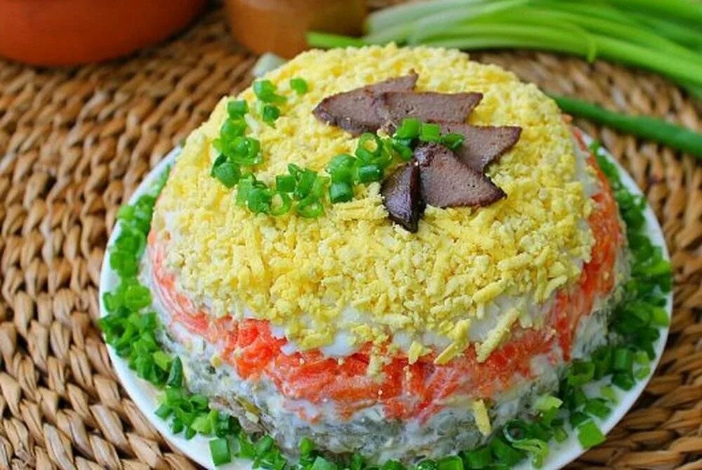 Салат рецепт с фото очень вкусный. Салат. Салаты для праздничного стола. Салаты на день рождения. Салаты на праздничный стол простые и вкусные.