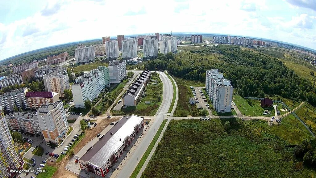 Где в калуге можно сделать. Калуга правобережье. Сквер матери Калуга правый берег. Парк Калуга правобережье Калуга. Правый берег Калуга 2022.