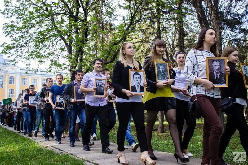 университет воронежа студенты.