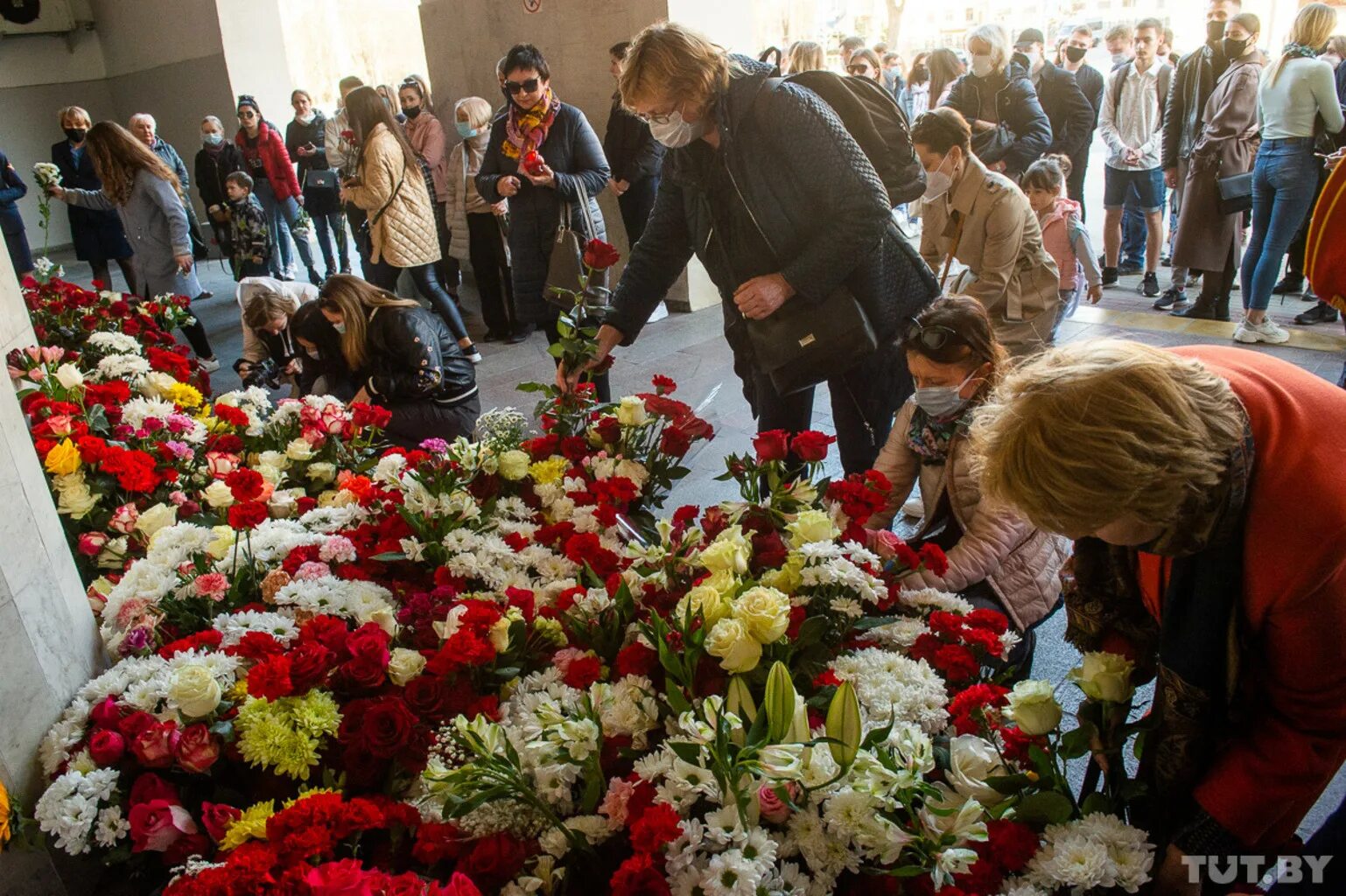 В каком году был взрыв в метро. 11 Апреля взрыв в Минском метро. Взрыв в Минском метро 11 апреля 2011 года. Террористический акт в Минском метрополитене 2011.