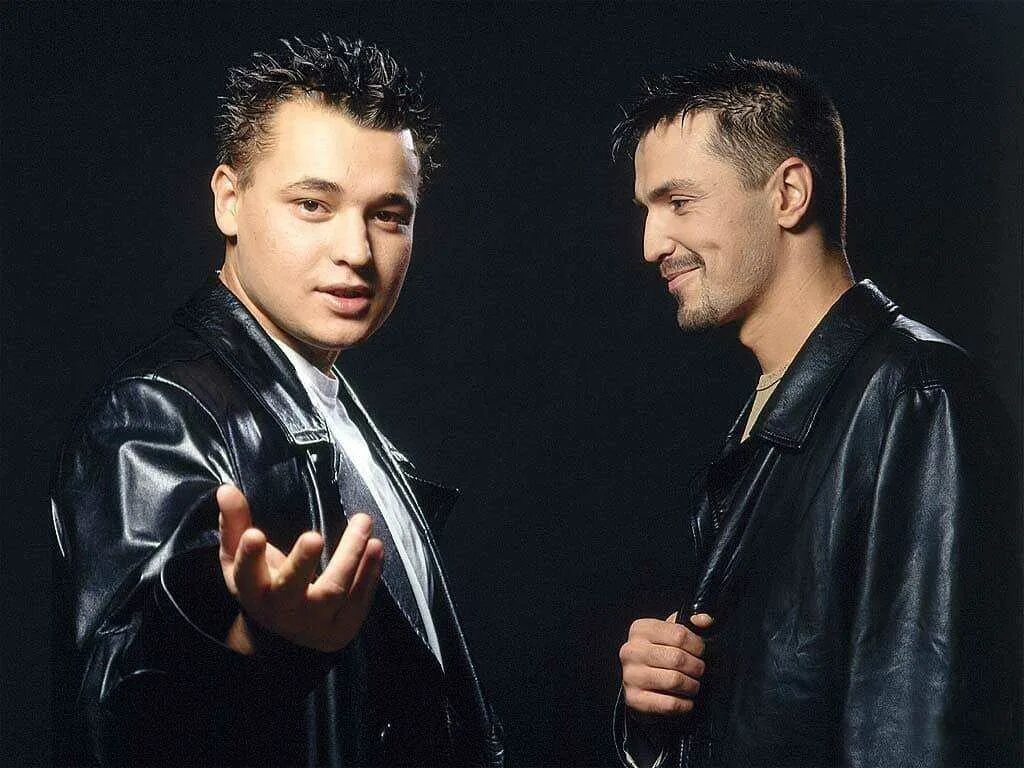 Руки вверх бит. Группа руки вверх 1995. группа руки вверх 2000. руки вверх группа 90.