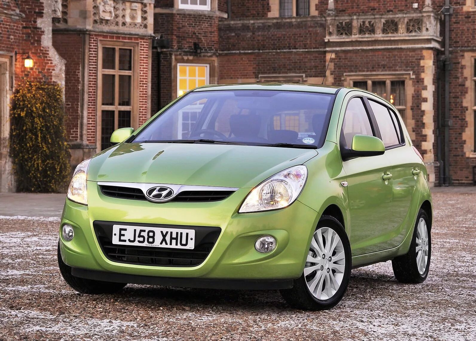 Сузуки альто 2021. Киа малолитражка пиканто. Форд фиеста 2012 автомат. Сузуки свифт 2011 автомат. Тойота ярис 2010 красный.