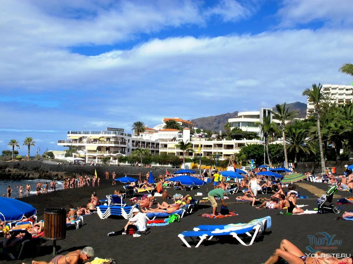 Туристы тенерифе. Туристы тенерифе. Канарские острова тенериф. Tenerife spain. Туристы тенерифе.