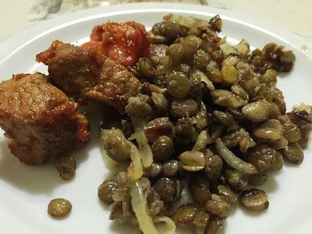 Приготовить кабана дикого в домашних. Токана с мясом из кабана румынское блюдо. Что приготовить из дикого мяса. Что приготовить из кабана дикого.