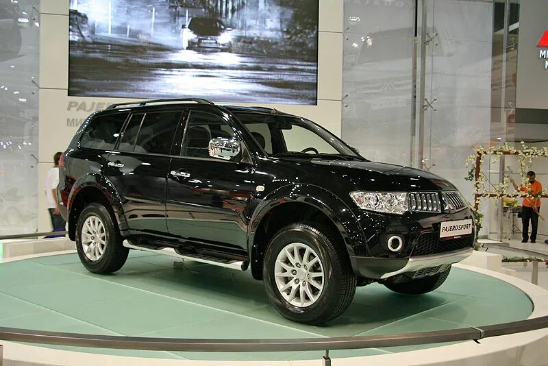 Pajero sport 2010. Pajero Sport 2009. Mitsubishi Pajero Sport 2009. Митсубиси Паджеро спорт 2009 года. Митсубиси Паджеро спорт 2011г.