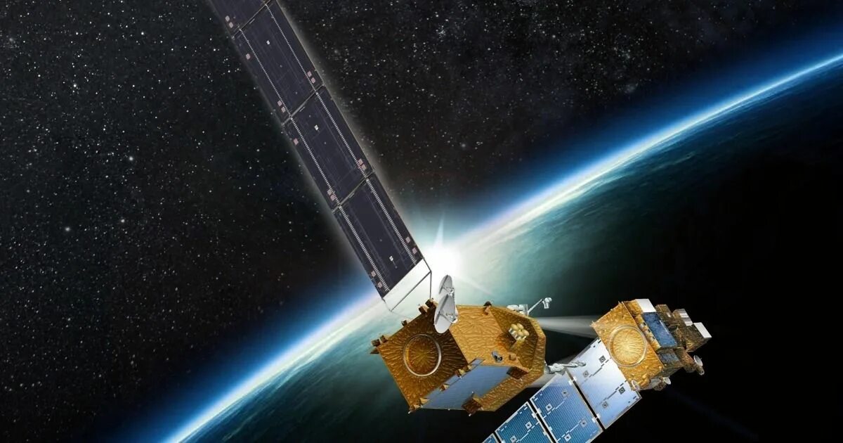 Спутник где сделан. Landsat-7 искусственный Спутник. Landsat-8 искусственный Спутник. Maxar Спутник. Спутник на орбите.