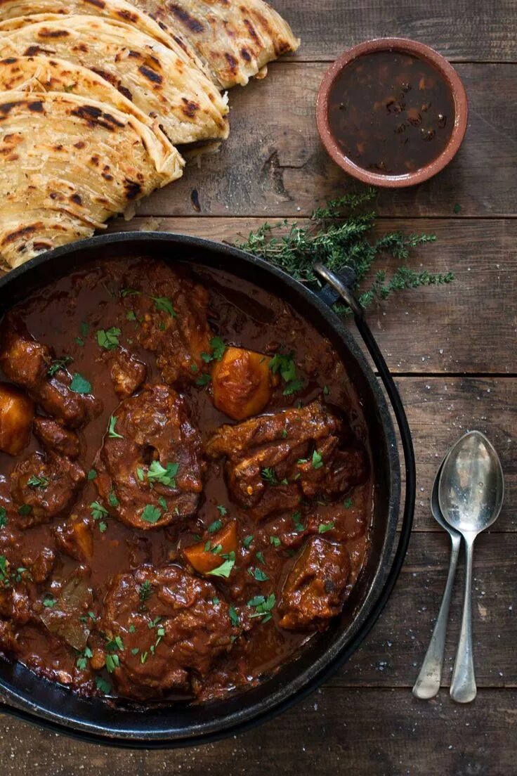 Рецепт самой вкусной баранины. Баранина блюда. Блюда из бараньей шеи. Вкусные блюда из баранины. Популярные блюда с бараниной.