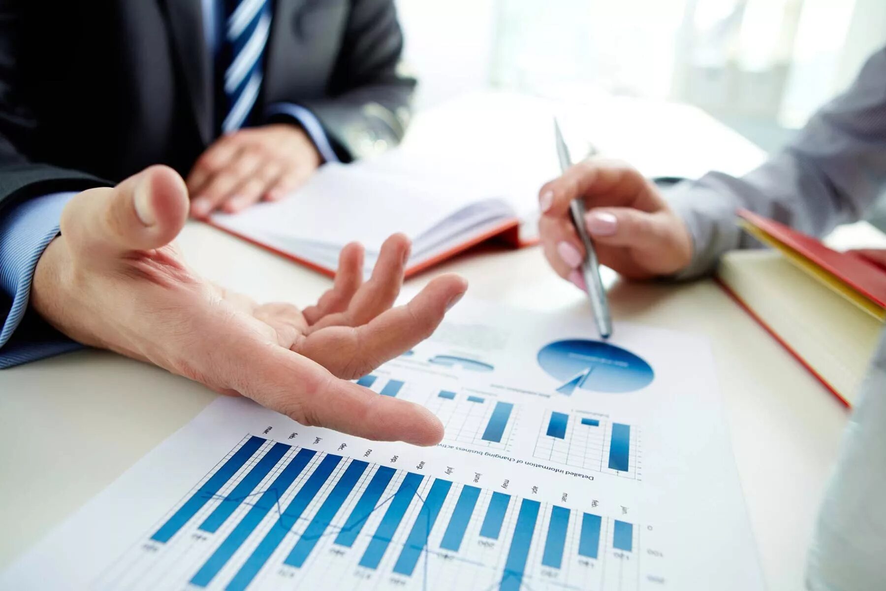 Investment plan. Аналитика документов. Бизнес финансы. Финансовые услуги для бизнеса это. Консультации по инвестированию.