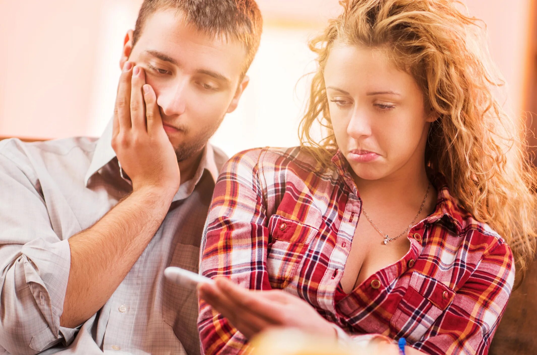 Бесплодие в паре. Как стать бесплодной девушке. Бесплодие. Бесплодный брак у мужчин. Бесплодная женщина.