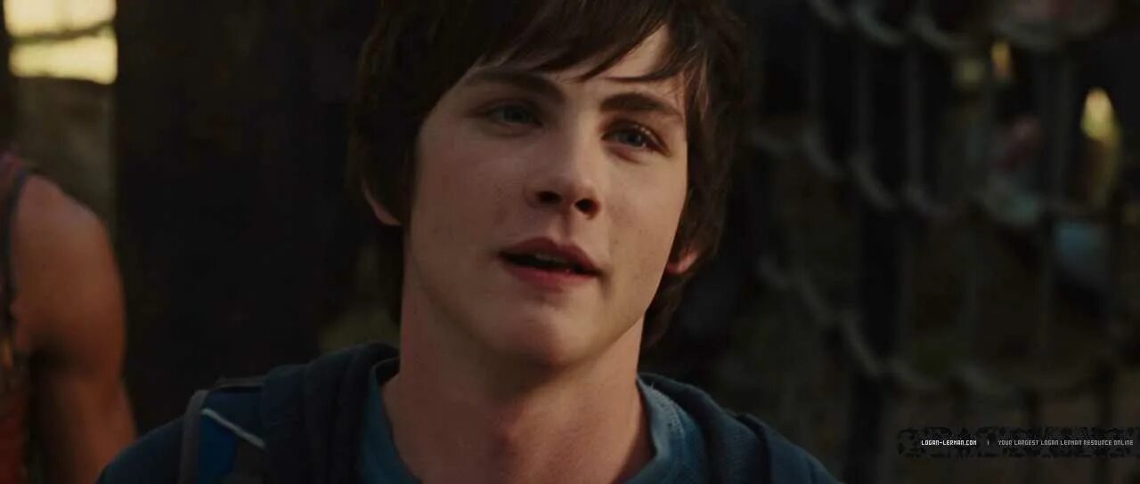 люк из перси джексон и похититель молний. перси джексон 2023. логан лерман перси джексон в доспехах.