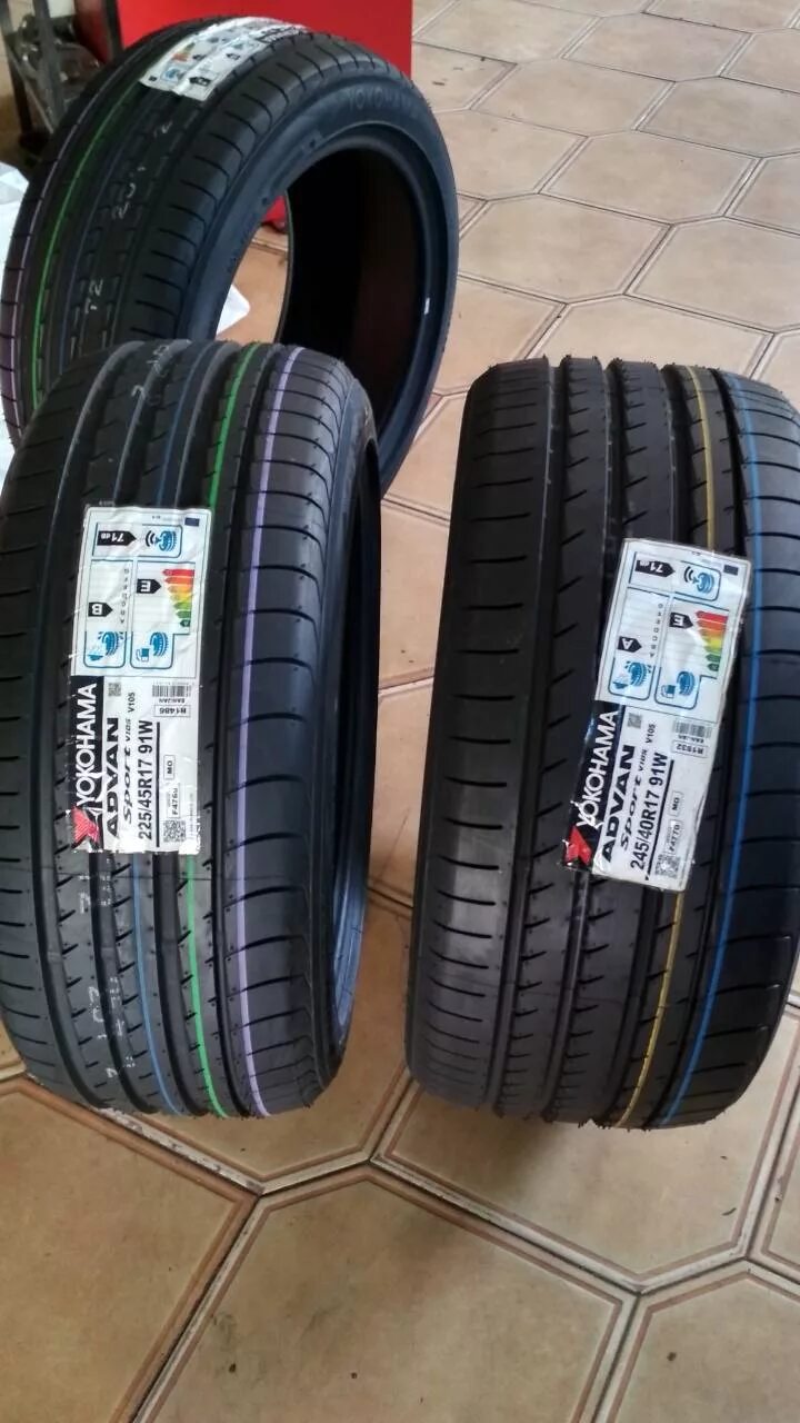 Advan Sport v105 225 45 17 7.5j. Yokohama 225/45r17 94y Advan Sport v105 Япония. Yokohama Advan Sport v105s пара. Шины Yokohama Advan Sport v105.