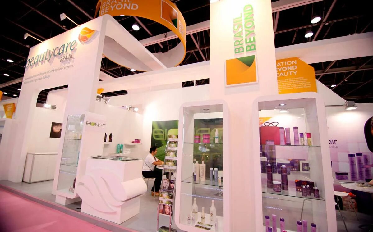 Eco beauty expo. Exhibition Stand Expo Dubai. Бьюти выставка Дубай. Продукт Экспо. PROFBEAUTY Expo выставка.