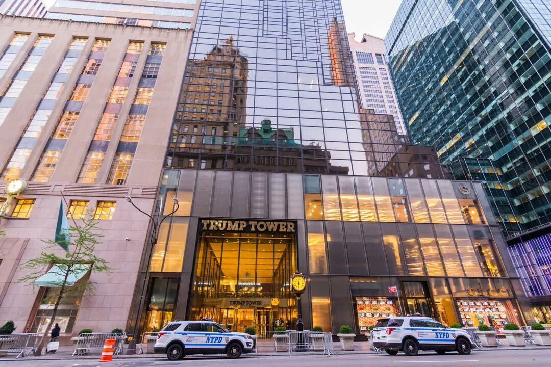 Полиция оцепила небоскрёб "Трамп-тауэр" в Нью-Йорке из-за подозрительных сумок