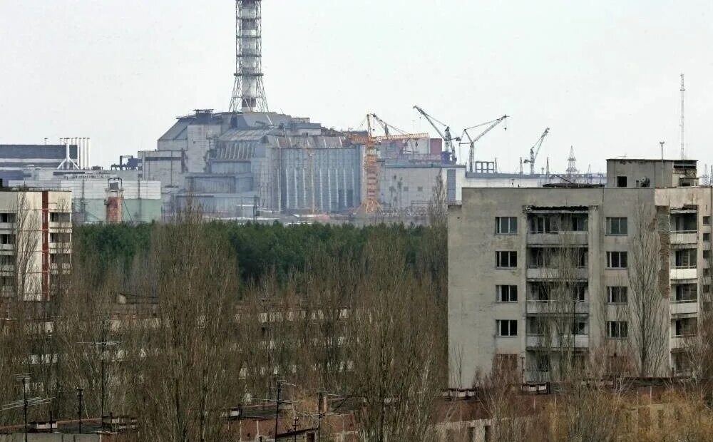 Chernobyl на русском. Войска РФ на ЧАЭС. Чернобыльской АЭС 2009. Российские военные на Чернобыльской АЭС. Российские военные захватили Чернобыльскую АЭС.