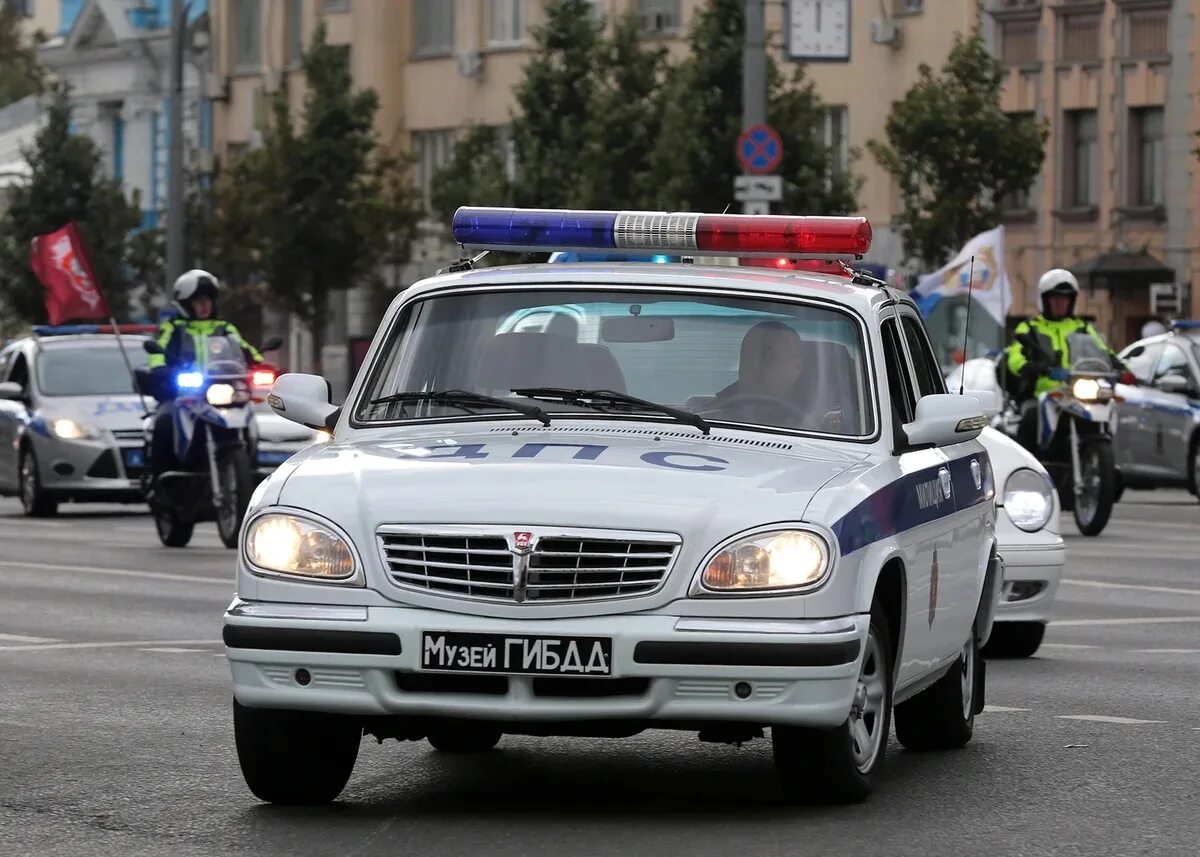 Автомобиль гаи. Машина ДПС. Машина ГАИ. Патрульный автомобиль ГИБДД. Патрульные машины ДПС Москва.