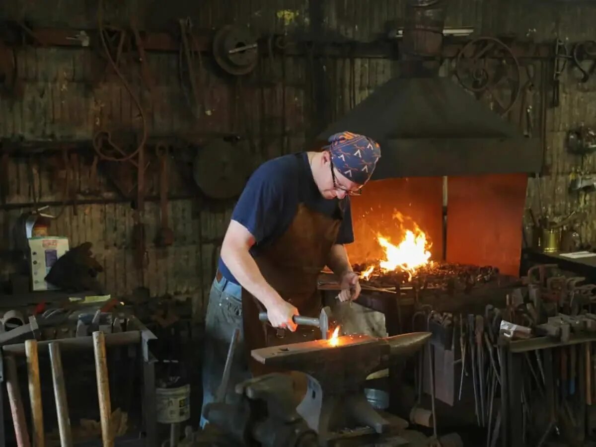 Blacksmith song. Blacksmith mc кузнец. бабаян blacksmith. blacksmith гм 120. blacksmith 152.
