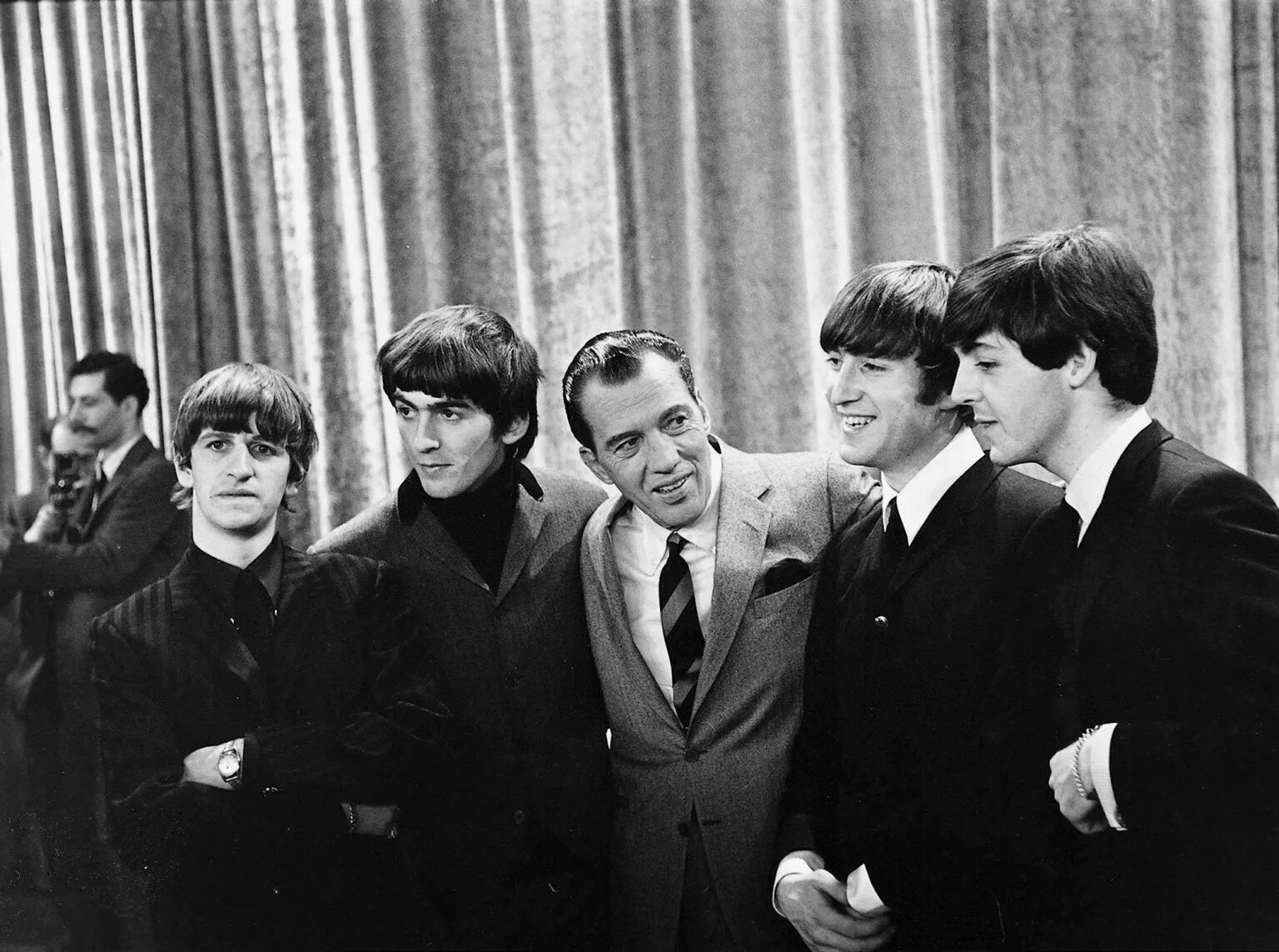 Битлз Эд Салливан шоу. Beatles ed Sullivan show 1964. The Beatles на шоу Эда Салливана. Старр Битлз. Ed show