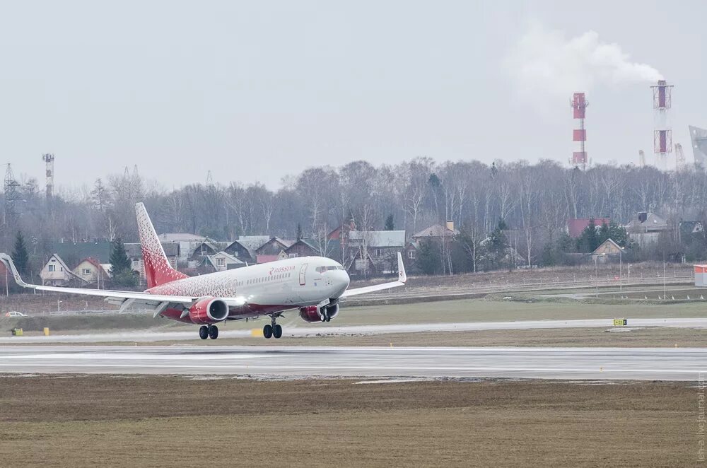 Самолет шереметьево минеральные воды. Взлет Боинг 737 Шереметьево. Боинг 737 в Шереметьево 1986. Боинг 737 Россия взлет. Авиакомпания Россия в Шереметьево.