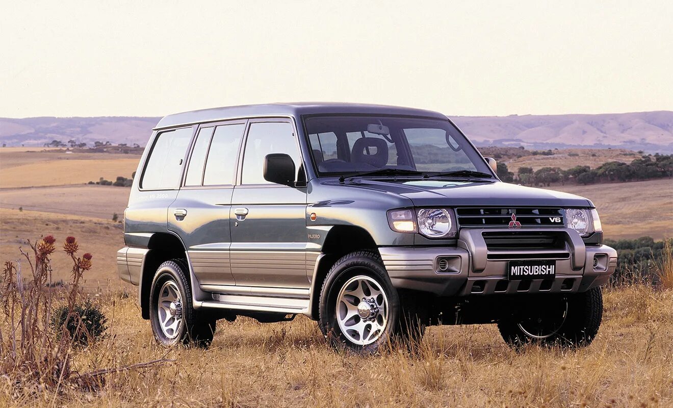 Митсубиси паджеро 2. Mitsubishi pajero 2 1991. Mitsubishi pajero второе поколение. Mitsubishi pajero второе поколение. Митсубиси паджеро 2 поколение 2.