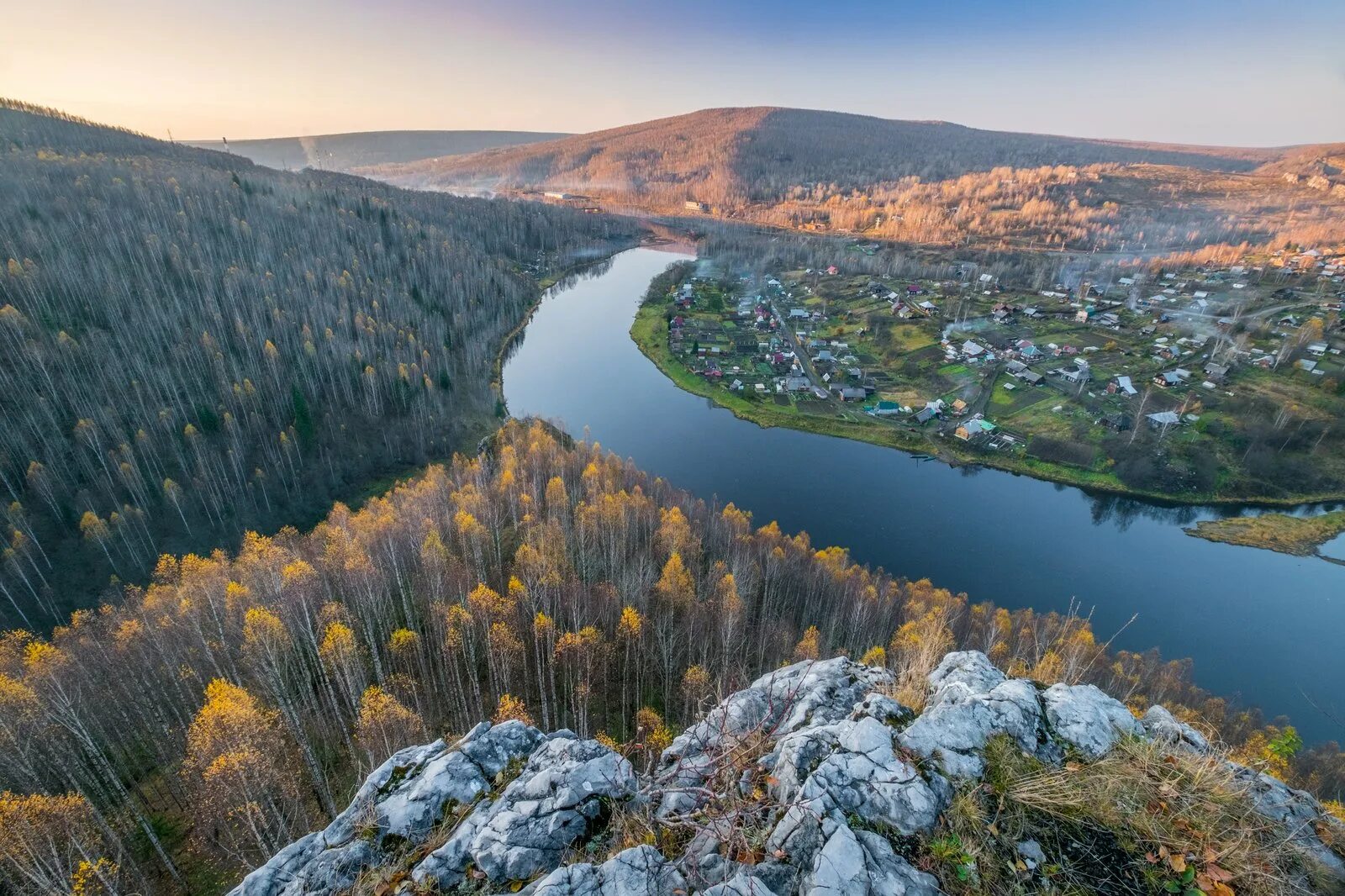 Река вишера и камень ветлан. Как выглядит пермский край. Река вишера ветлан. Сплав усьва чусовой. Как выглядит пермский край.