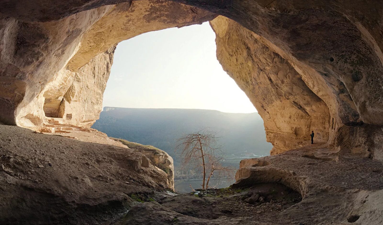 углубление в горе. углубление в горе 3 буквы. пещерный город в бахчисарае эски кермен. оз аракуль челяб обл зимняя рыбалка 2022 в комментариях. пещера сказ в челябинской области.